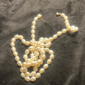 Elegant Pearl Necklace